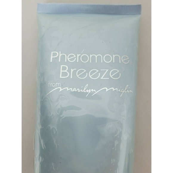 NIP Pheromone Marilyn Miglin Breeze Liquid Silk Powder Lotion 8 fl.oz - Picture 2 of 5